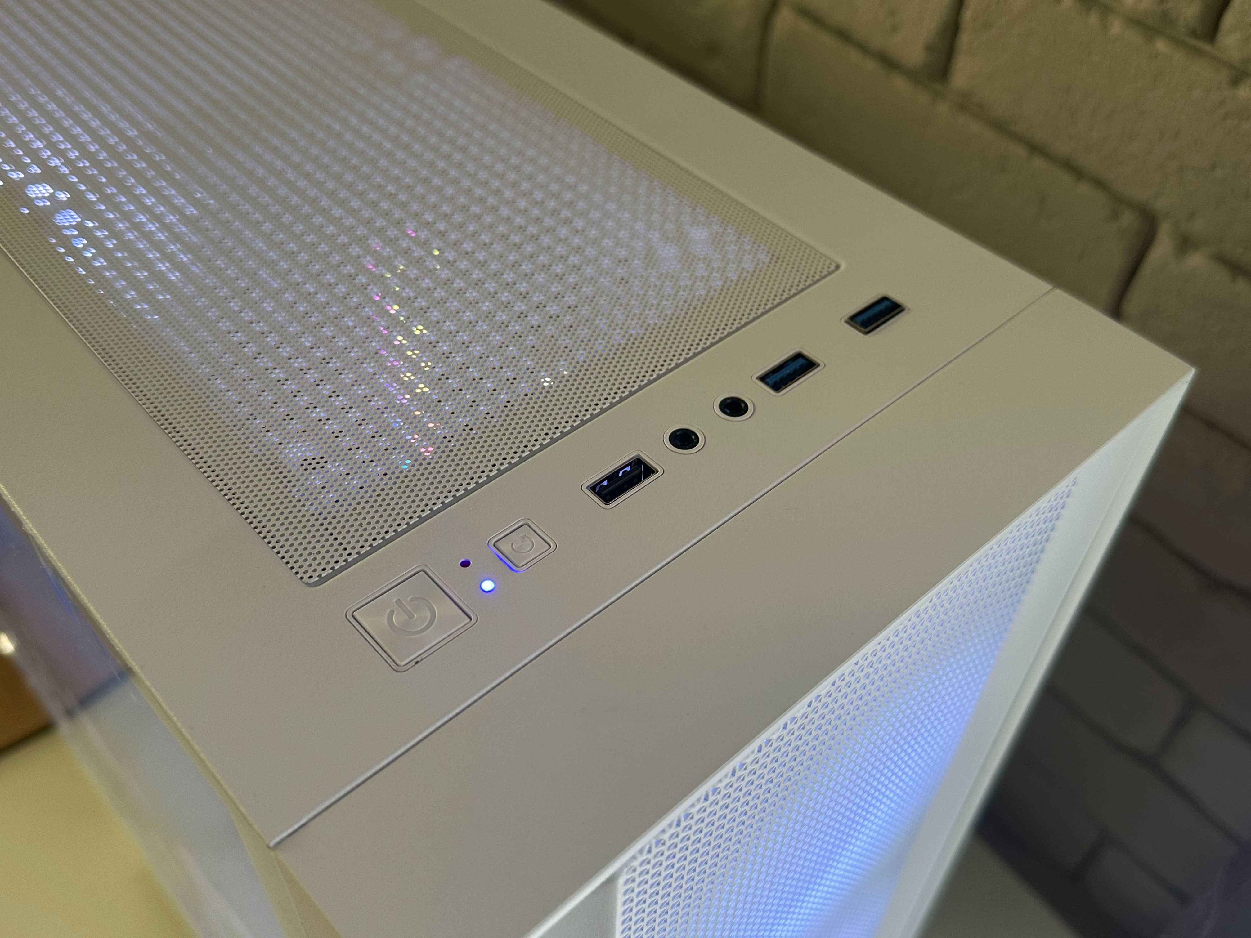 Komputer RTX 5060/Ryzen 5 5500/ARGB/16GB RAM DDR4/Biały/GAMINGOWY