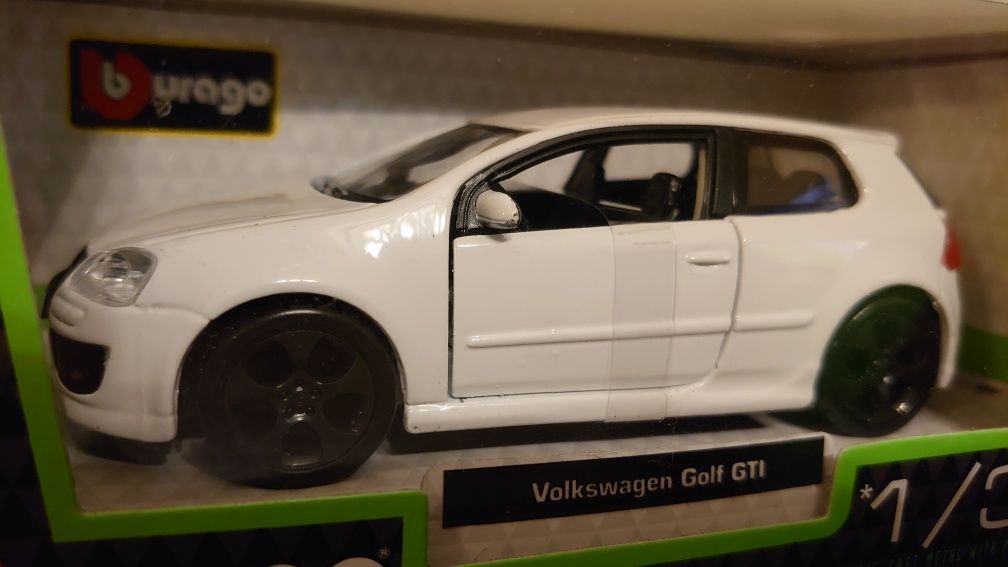 Bburago Volkswagen Golf GTI 1:32 Burago