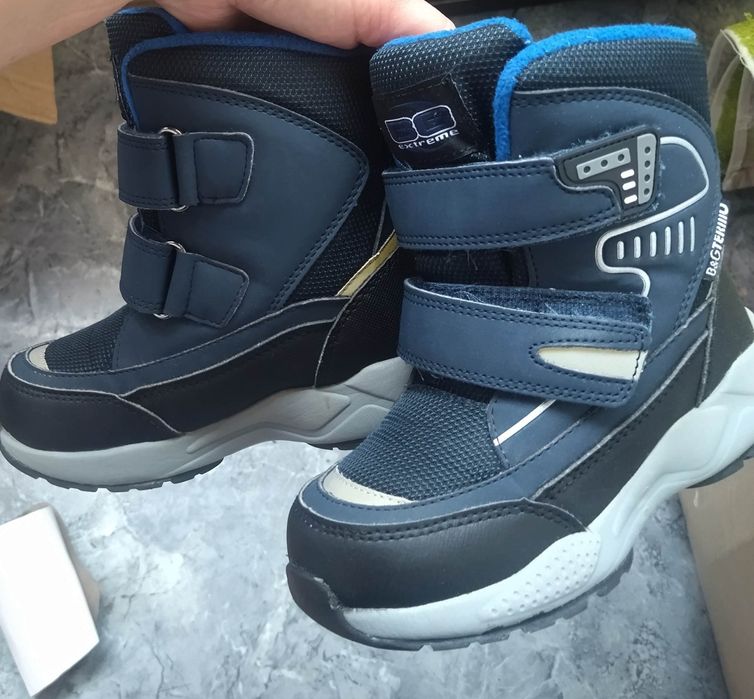 Продам дитячі зимові термочобітки B&G