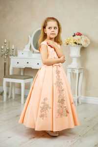 Сукня ніжна з карманами атлас на 5-7 років випусква плаття, платье