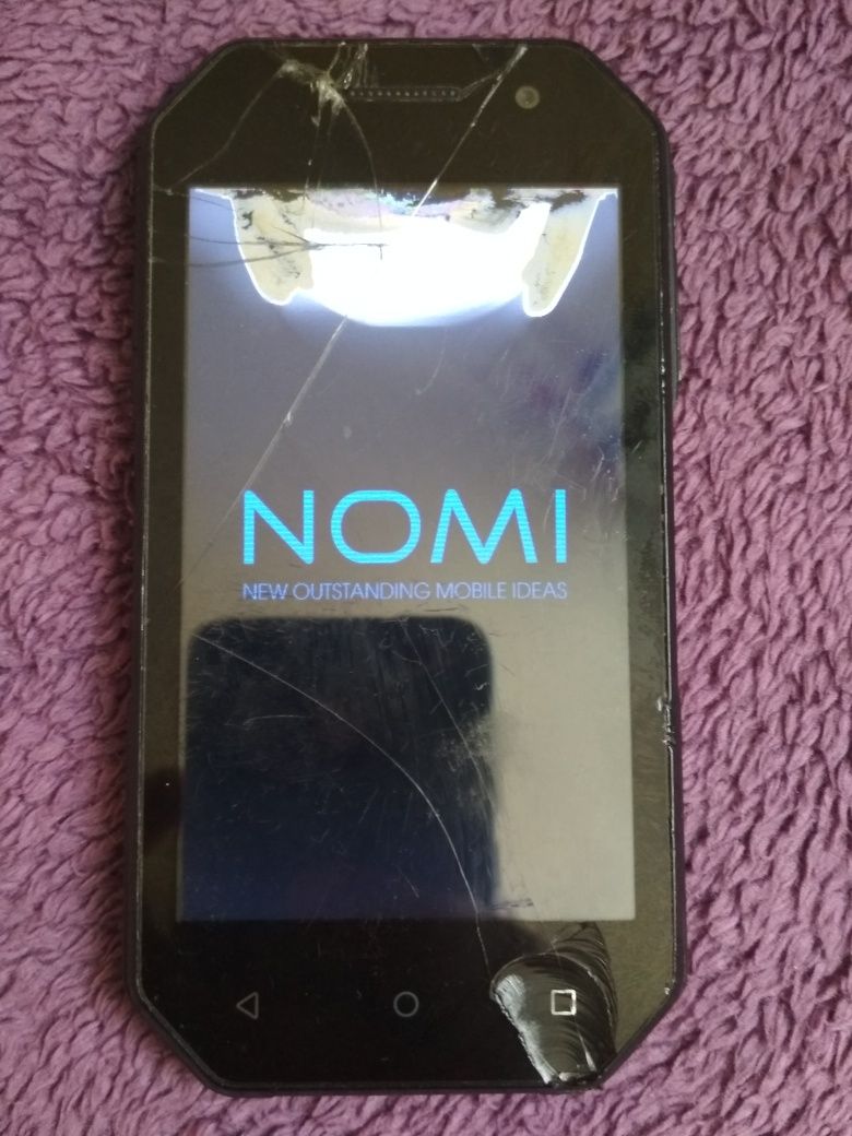 Мобильный телефон Nomi i4070