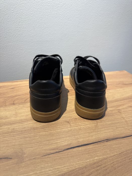 Кросівки / Кеди bershka на осінь 41 розмір