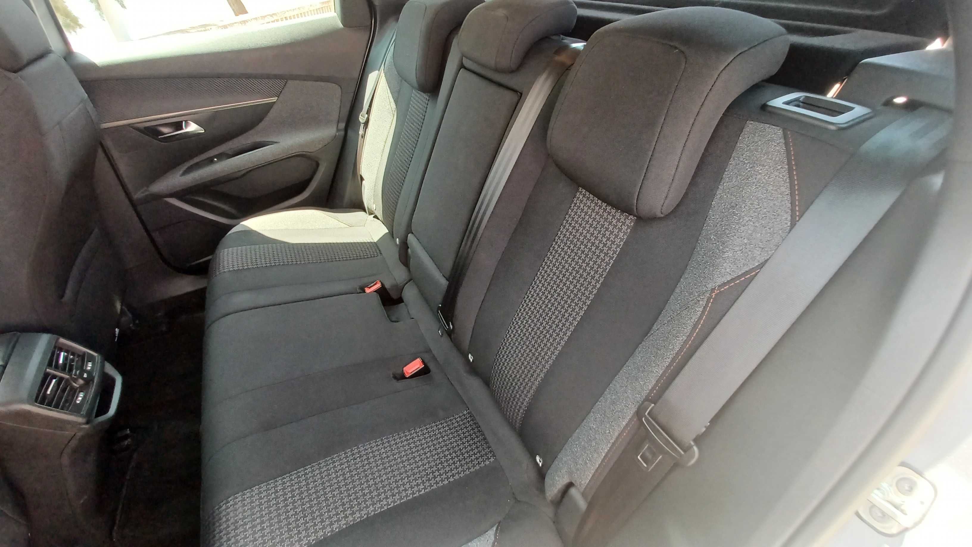 Peugeot 3008 1.5 HDI Active Business - Diesel 131 hp
