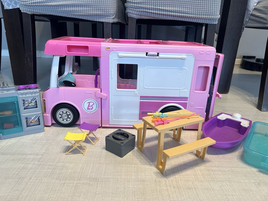 Kamper camper Barbie sprawny z akcesoriami