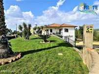 Moradia de tipologia T4 situada em Vila de Rei - Castelo Branco