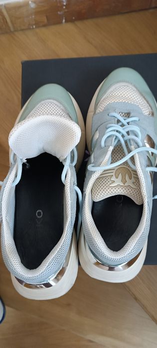 Кросівки жіночі Pinko 39 р