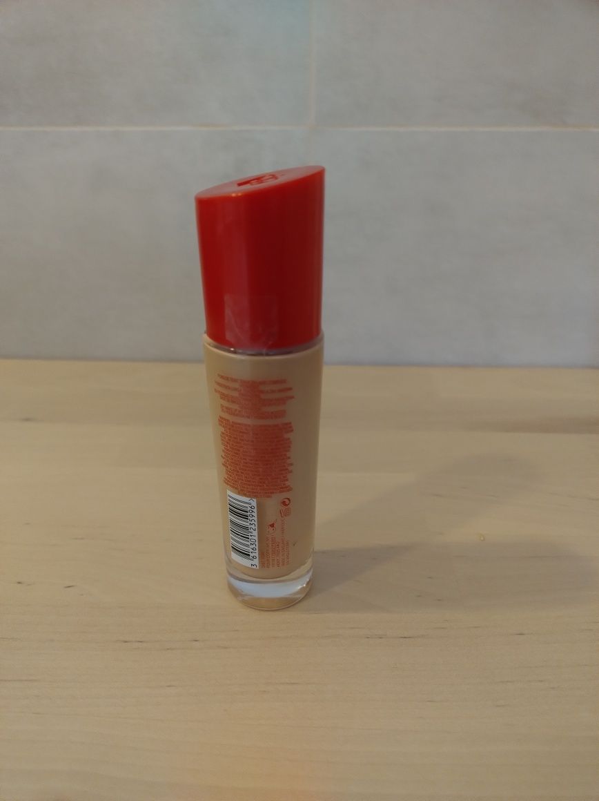 Fluid Rimmel Lasting Finish 150 Rose Vanilla