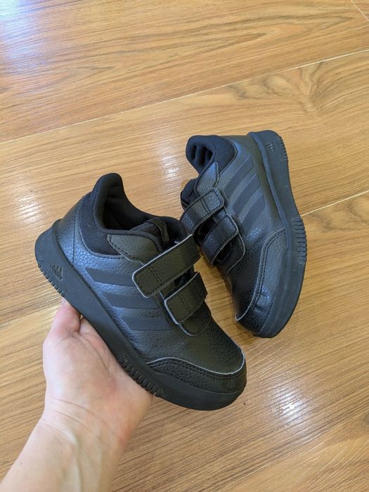 Кеди кросівки дитячі Adidas оригінал 29 р