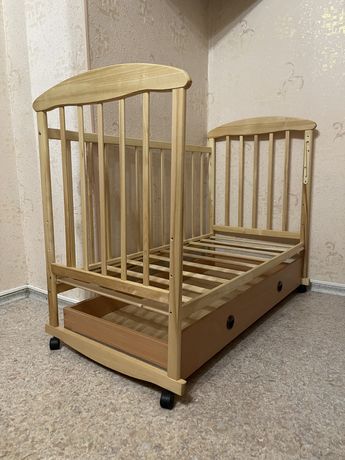 Кроватка с ящиком. Кроватка на колесиках. Бамбуковый матрасик. 1 - 3 г