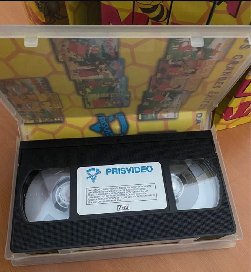 “Abelha Maia” - coleção de 5 cassetes VHS em caixa de cartão