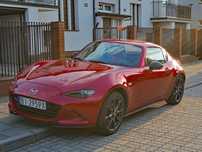 Mazda MX-5 MX-5 ND RF 2.0-6MT 160 KM Soul Red