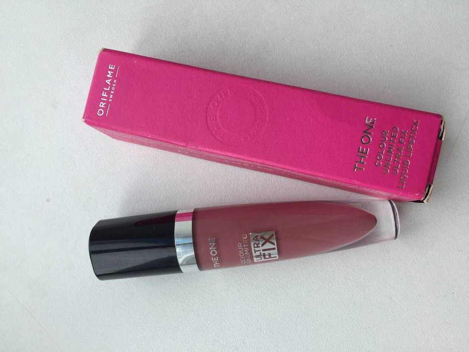 Суперстійка матова помада Oriflame Запорошена троянда