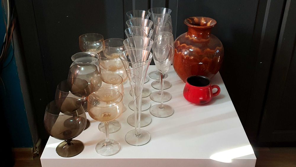 Stare szkło PRL kieliszki do szampana, dzban