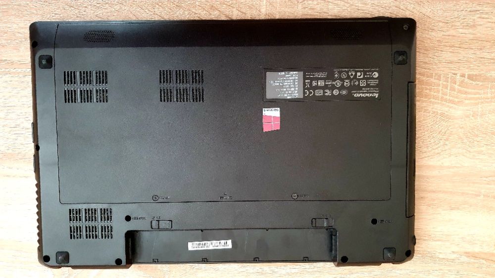 Laptop Lenovo Essential G585G E1-1200 4GB 500GB W8
