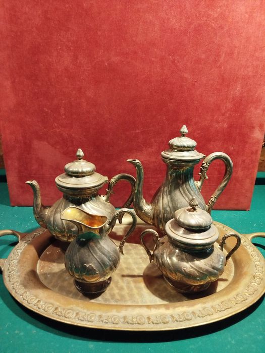 Serviço de Chá Antigo em Casquinha