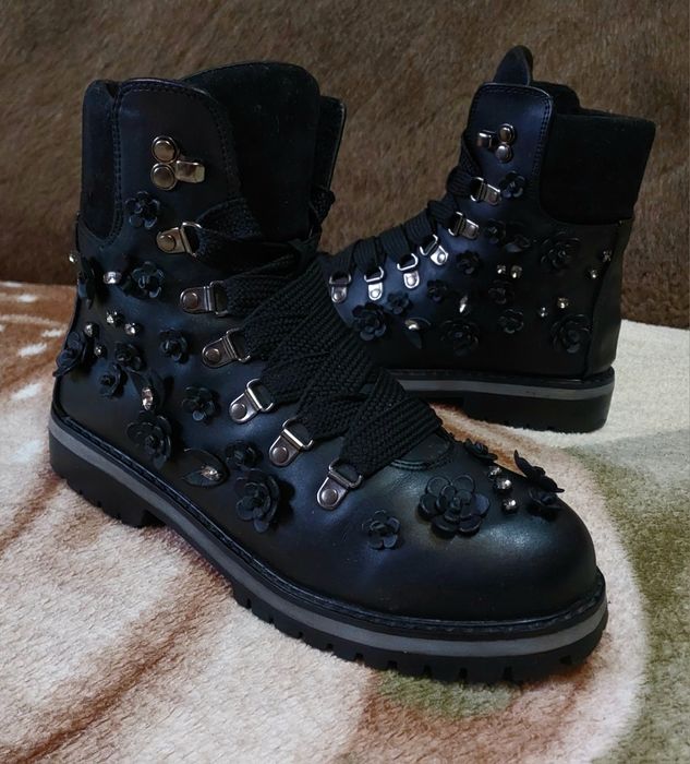 Женские кожаные теплые ботинки