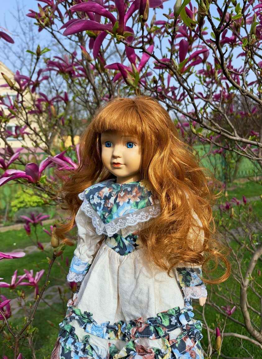Porcelanowa lalka z rudymi włosami porcelana cottagecore vintage retro