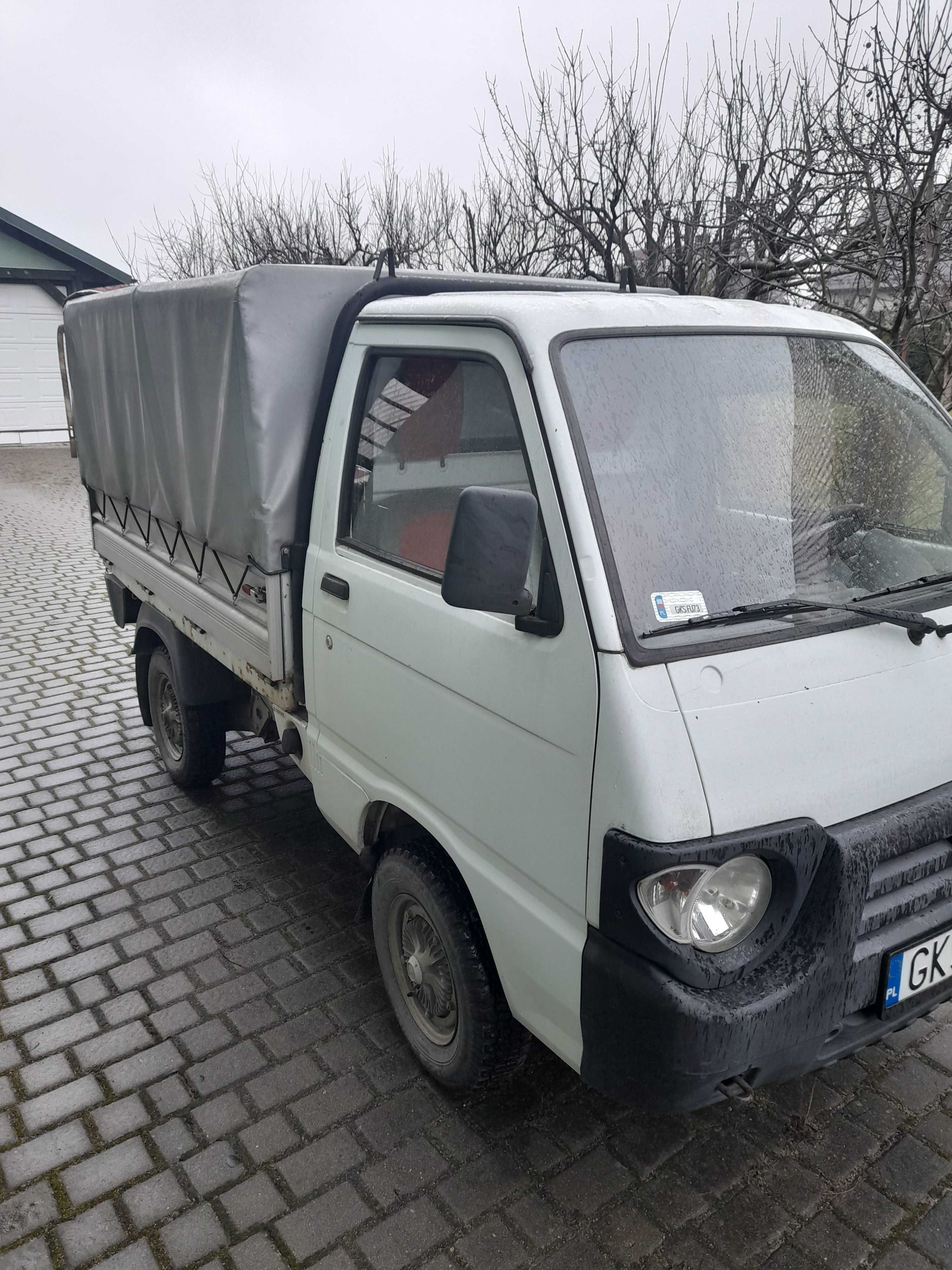 Mini ciężarówka Piaggio Quargo