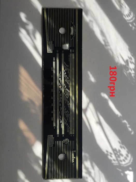 Ламповая радиола "Латвия"  (стекло , вертушка, потенциометры) и т.д