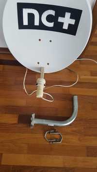 Antena satelitarna z konwerterem i uchwytem