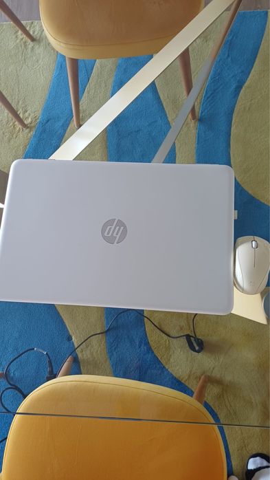 Laptop HP bom estado e Microsoft Office