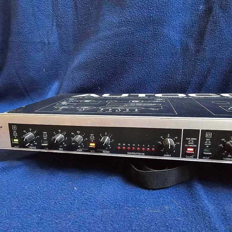 Behringer AUTOCOM kompresor / limiter MDX 1000 rack