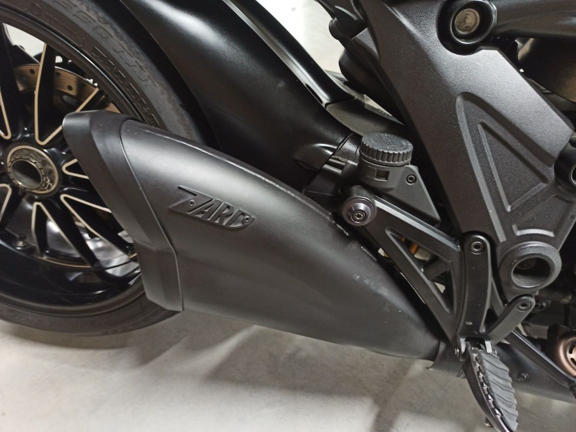 Ducati Diavel 1200 Carbon