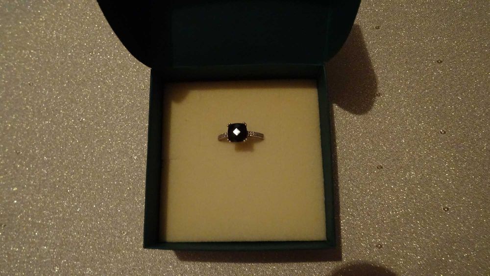 Sezam Pudełko na biżuterię i torebka prezentowa