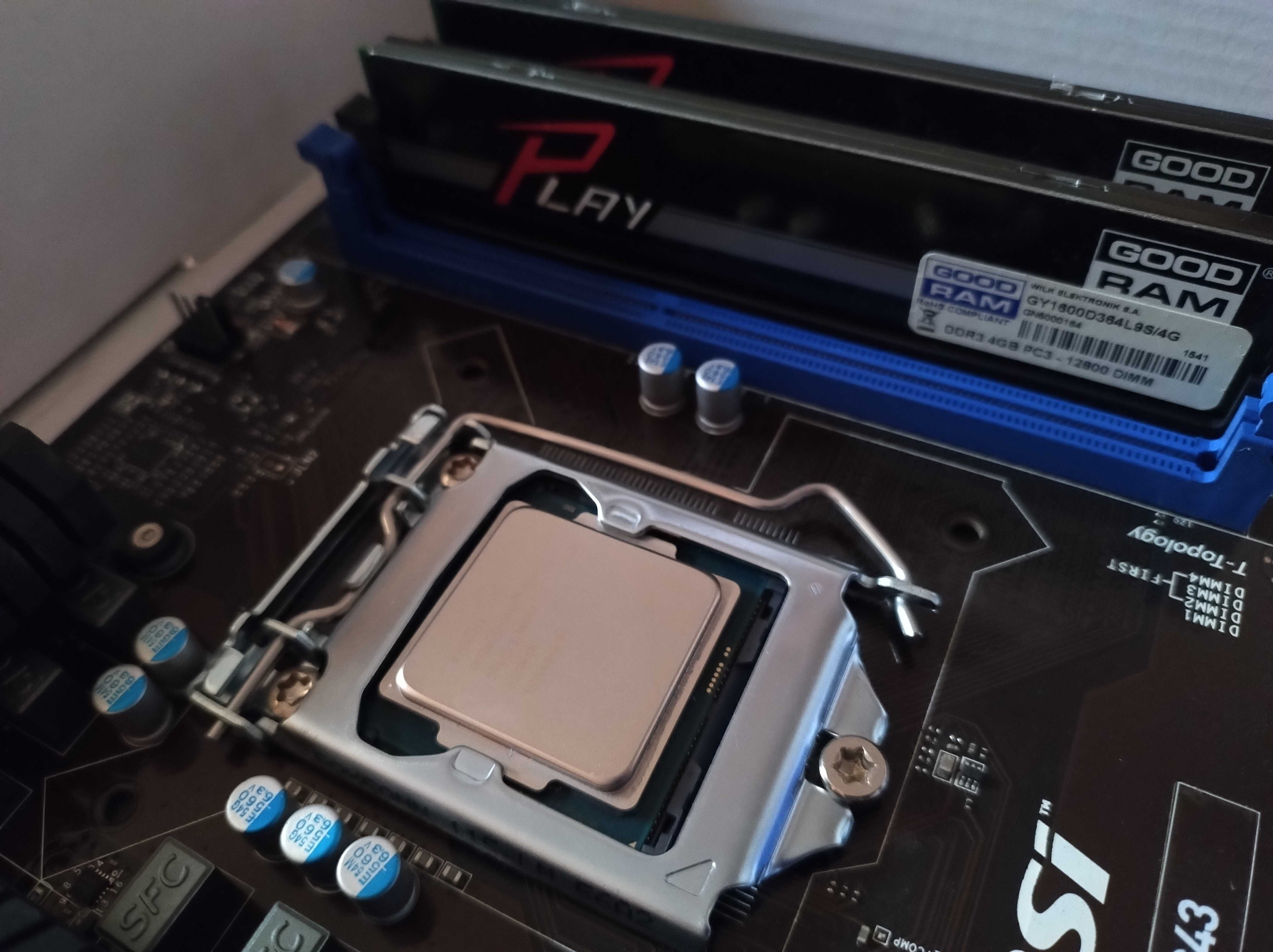 MSI B85-G43 + Intel Core i5-4590 + Radeon R9 280X 3GB + 8GB Ramu DDR3