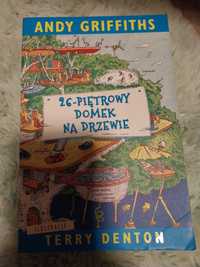 Książka 26 piętrowy domek na drzewie