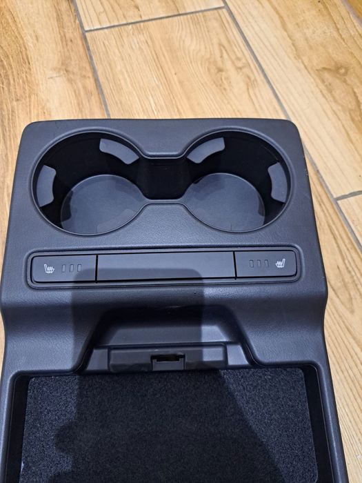 Stojak NA Kubki Mazda CX 5