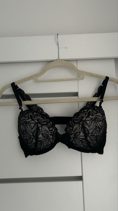 Biustonosz push up Reserved