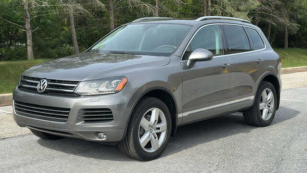 Volkswagen Touareg      2014