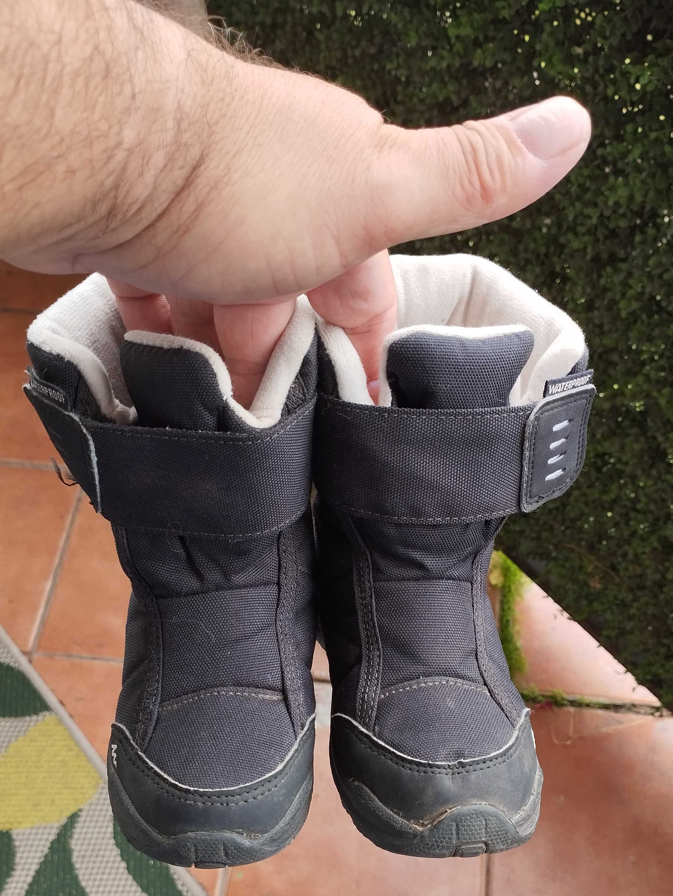 Decatlon, Quechua, waterproof essensole, buty zimowe dziecko rozm. 25