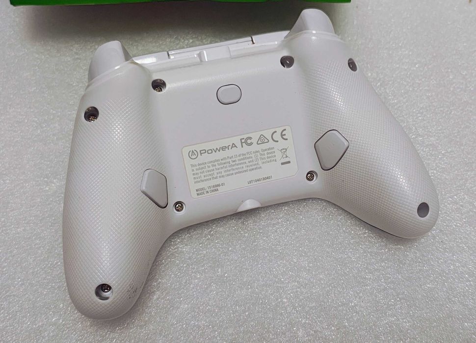 Pad PowerA Xbox Series X/S Xbox One Windows 10 Silber Ice Pudełko