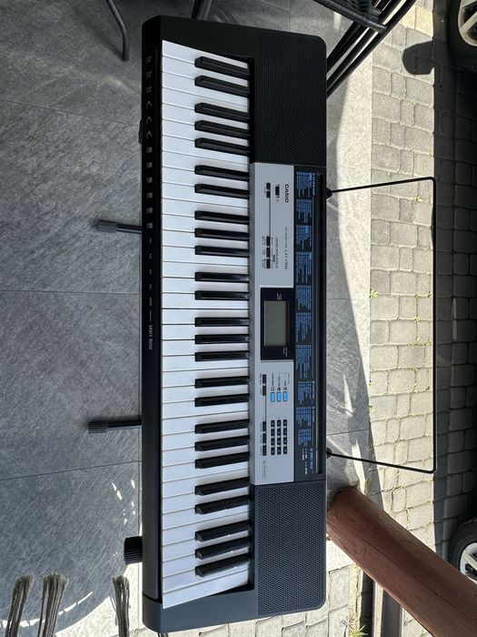 Pianino elektryczne CASIO LK-136