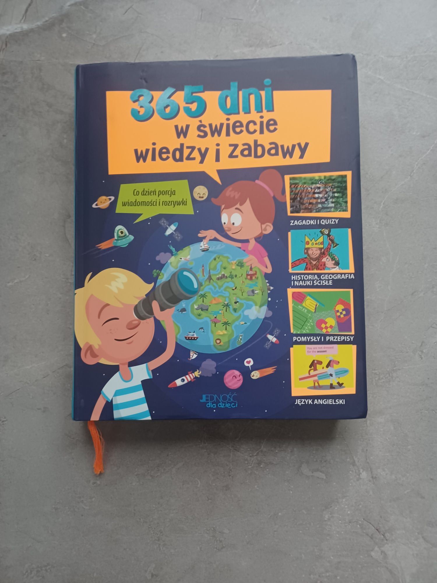 Książka 365 dni w świecie wiedzy I zabawy