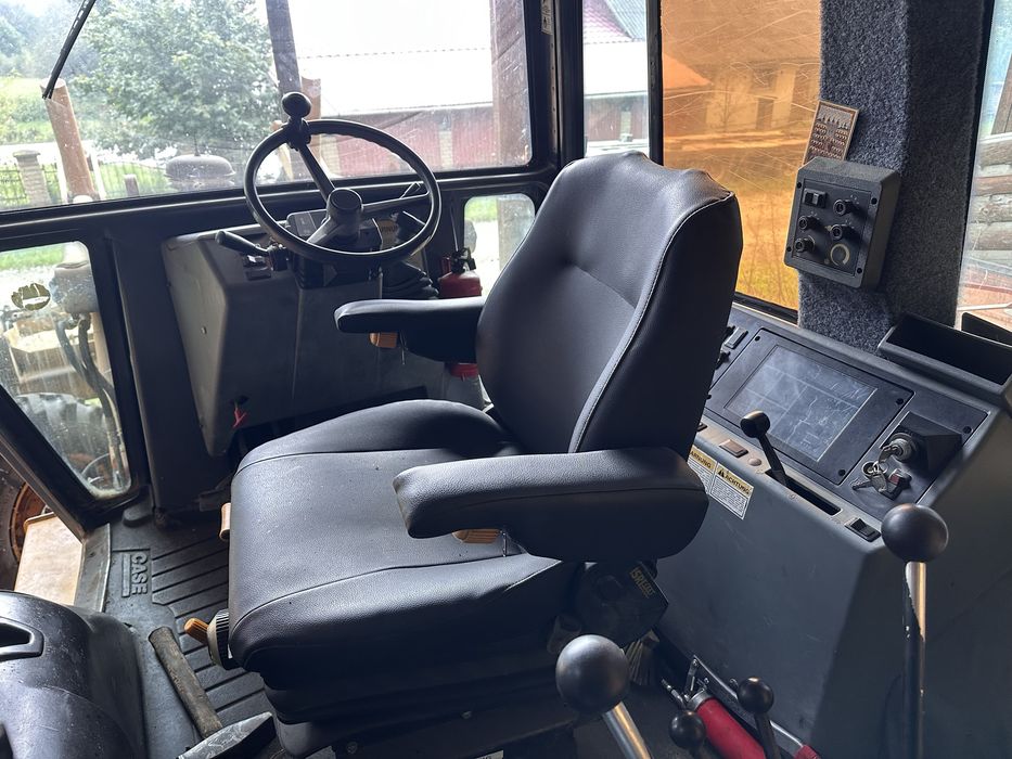 Ескаватор погрущик кейс 580 Le