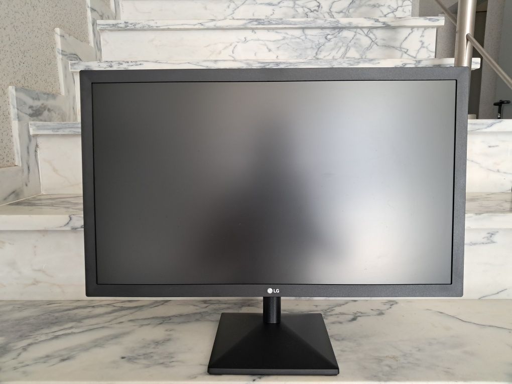 Monitor PC - LG 24"