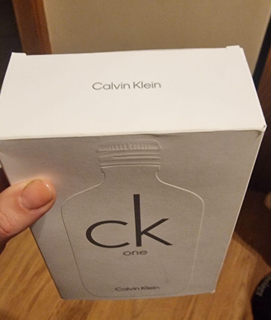 Nowy zestaw Calvin Klein One woda toaletowa i żel