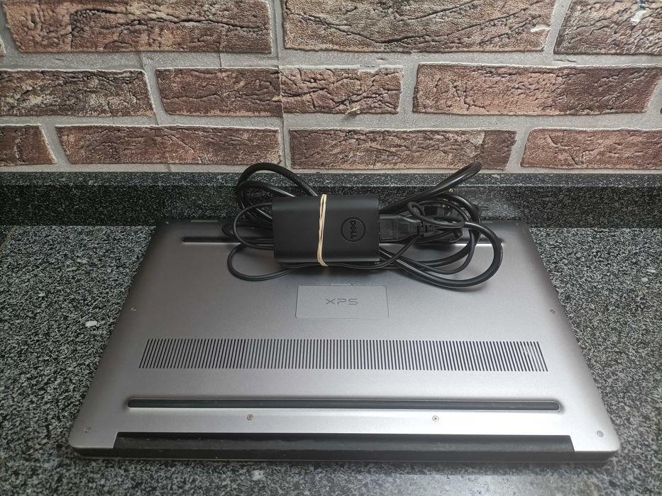 Dell XPS 15 9550 core i5 RAM 8gb SSD 1Terabyte