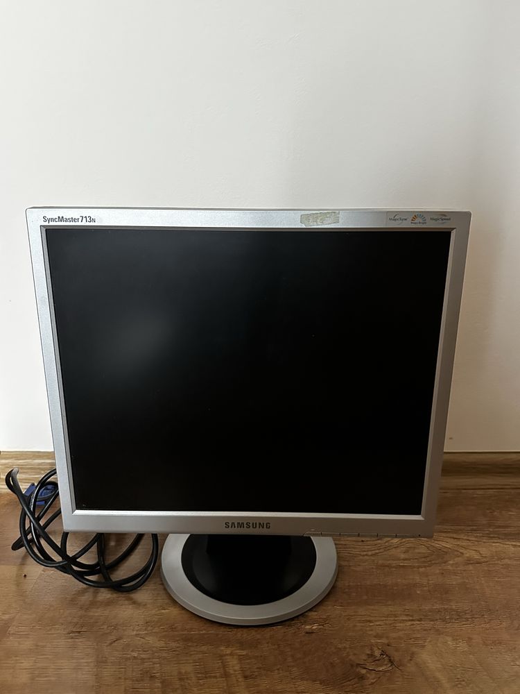 Монітор Samsung 713N
