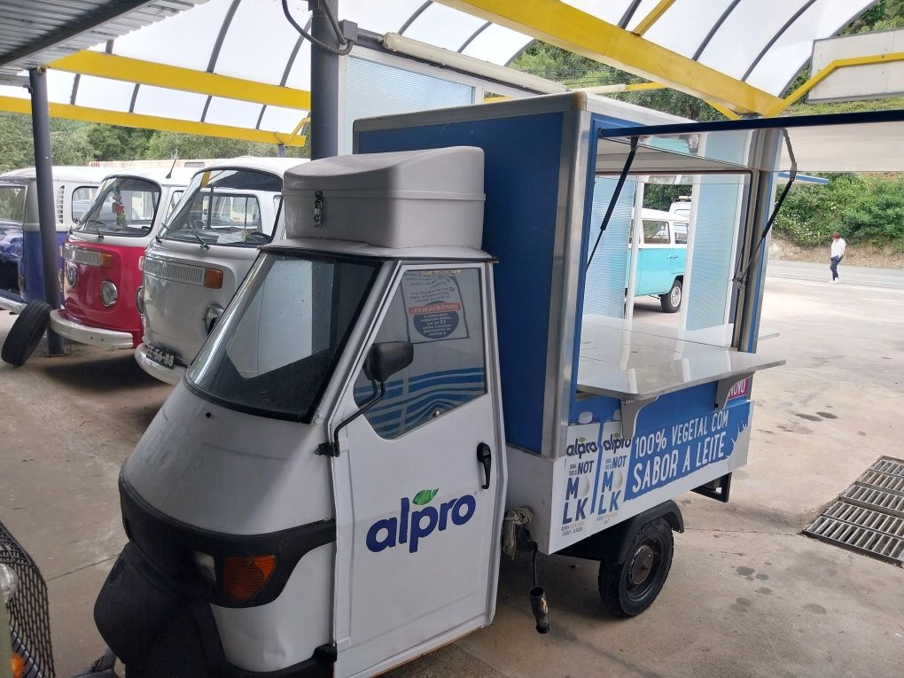Ape 50 food truck