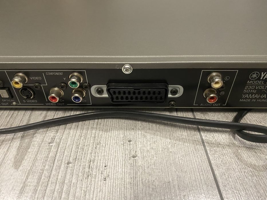 Yamaha  dvd - s557