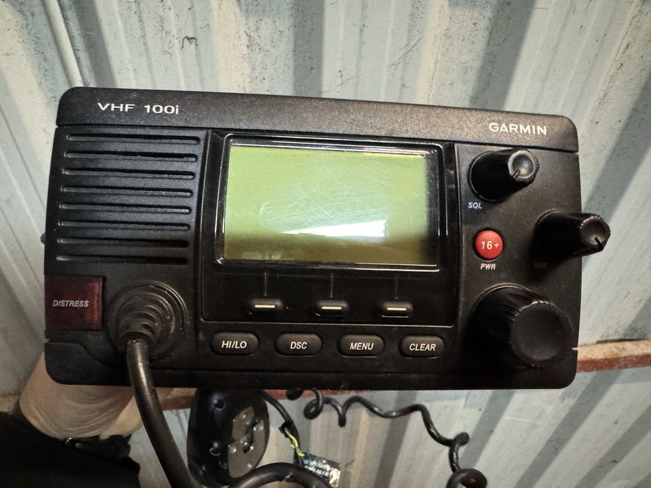 Radio Garmin VHF 100i
