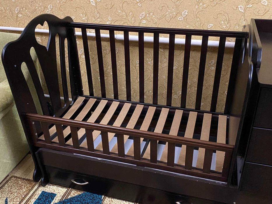 Дитяче ліжко трансформер