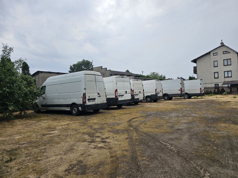 Wynajem busów aut dostawczych z winda samochodów autolaweta