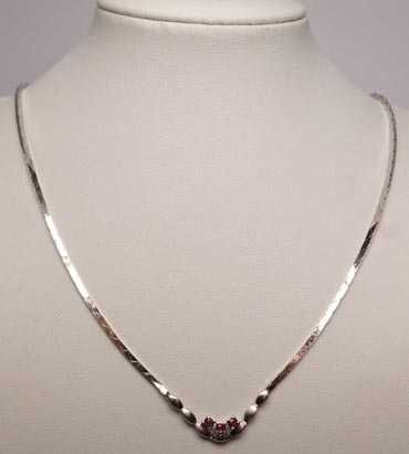 Delikatny srebrny naszyjnik kolia naturalne rubiny  41 cm.
