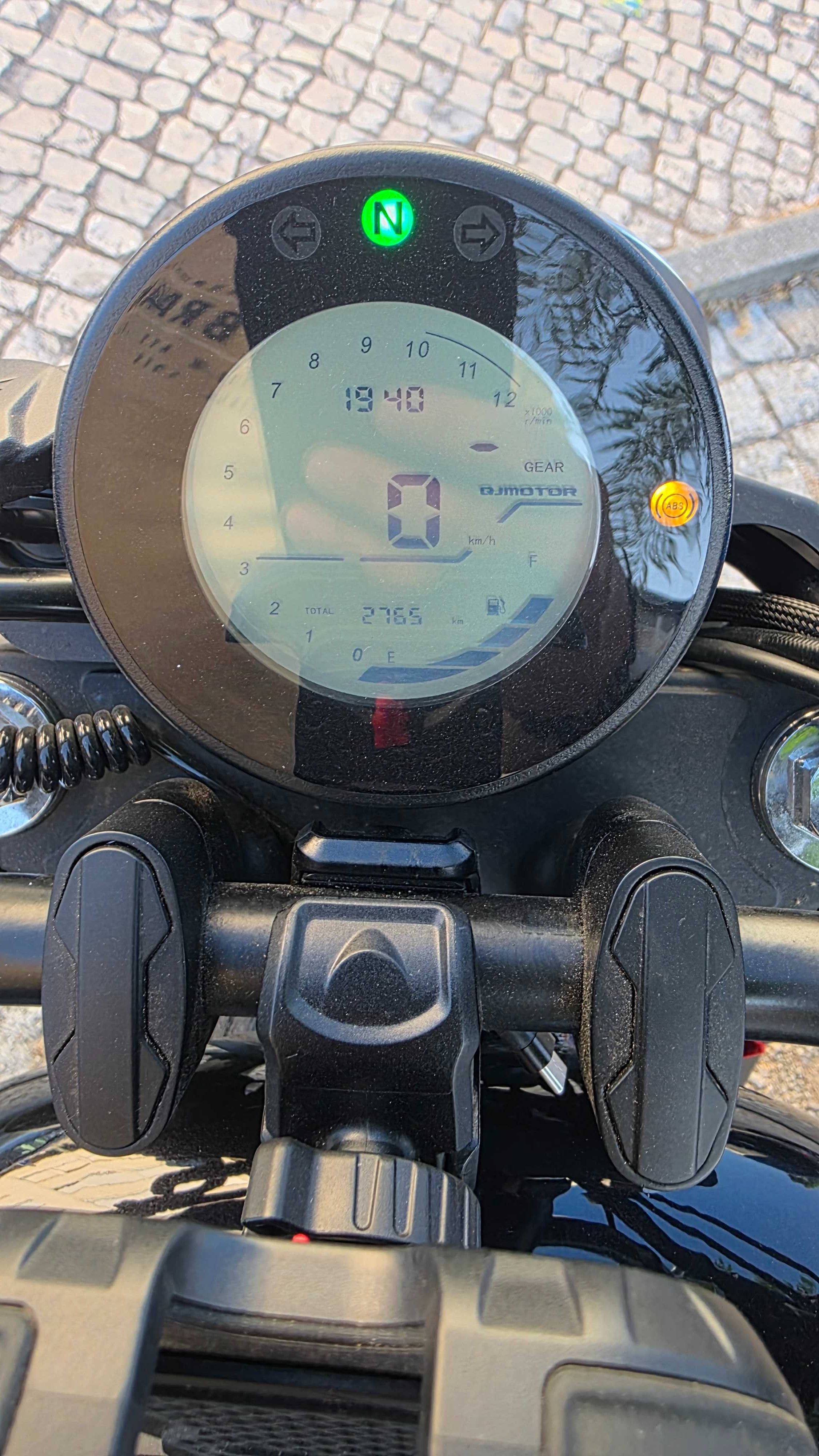 QJ MOTOR SRV 125