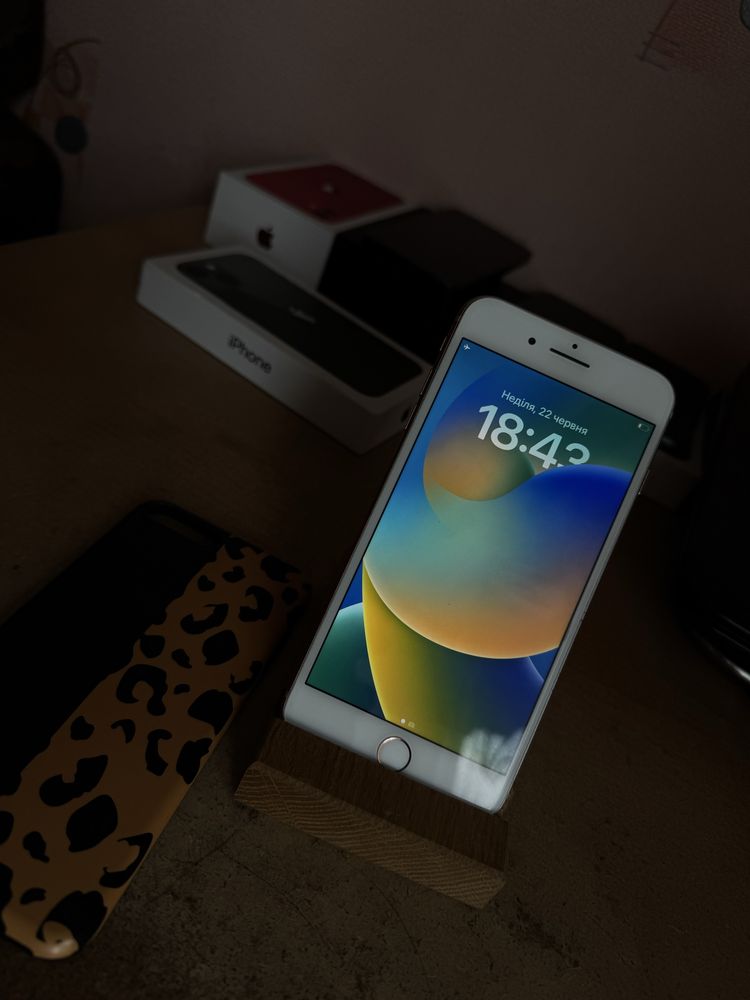 Продам Iphone 8 plus 64 Neverlock